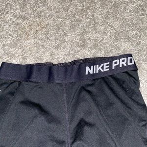 Nike pro fit capri leggings, medium